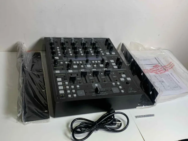 NEW Behringer DDM4000 DJ Mixer image indicator(7)