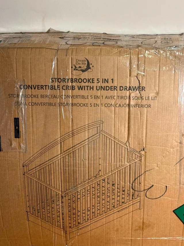 Dream On Me Storybrooke Crib w/ Drawer | Good Finds image indicator(5)