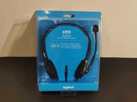 Good Finds | Logitech H111 Headset With Rotating Mic thumbnail