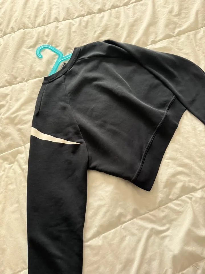 Nike Cropped Crewneck image indicator(2)
