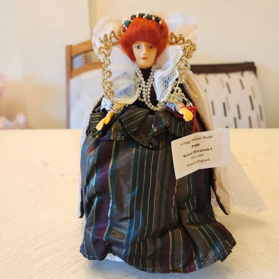 🧡 Peggy Nisbet Doll, Queen Elizabeth 1, Vintage 🧡