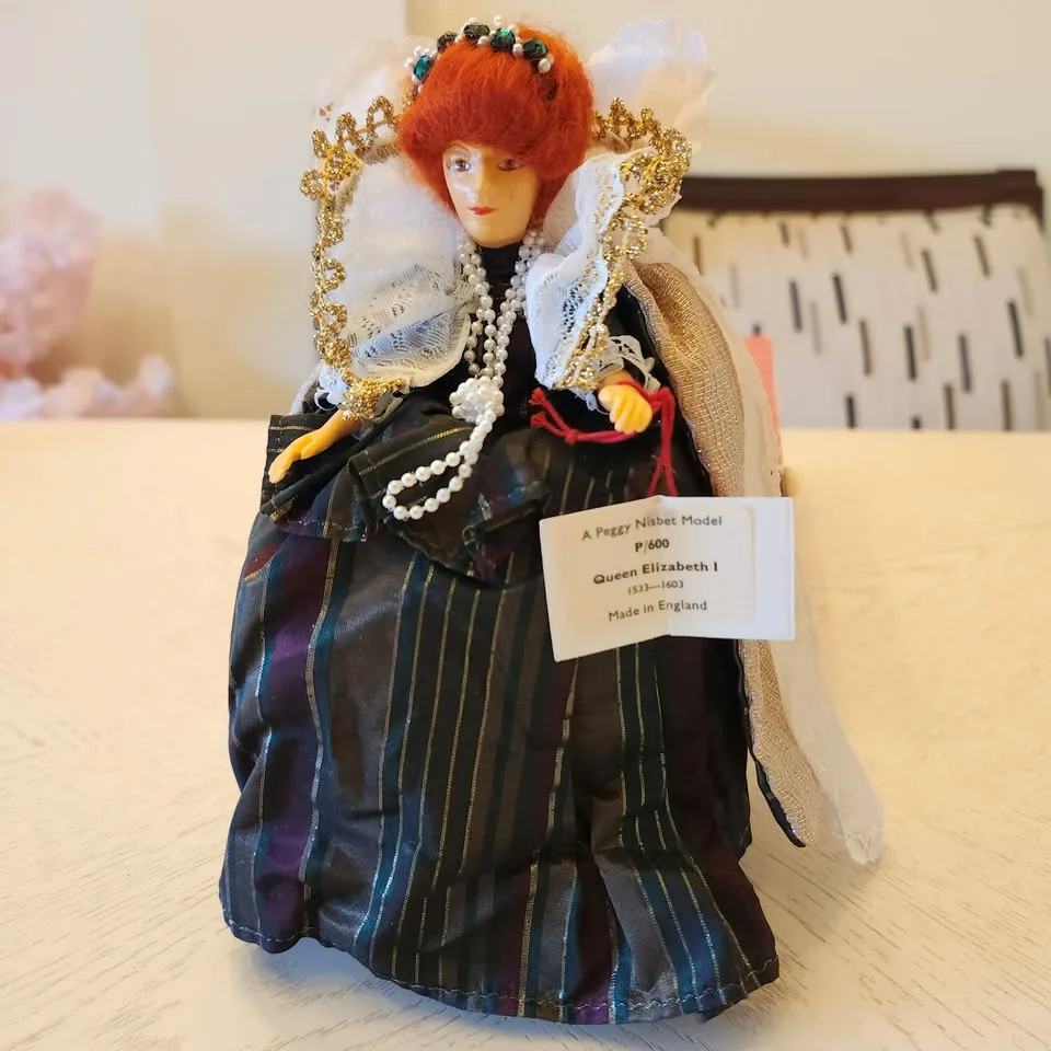🧡 Peggy Nisbet Doll, Queen Elizabeth 1, Vintage 🧡 image indicator(3)