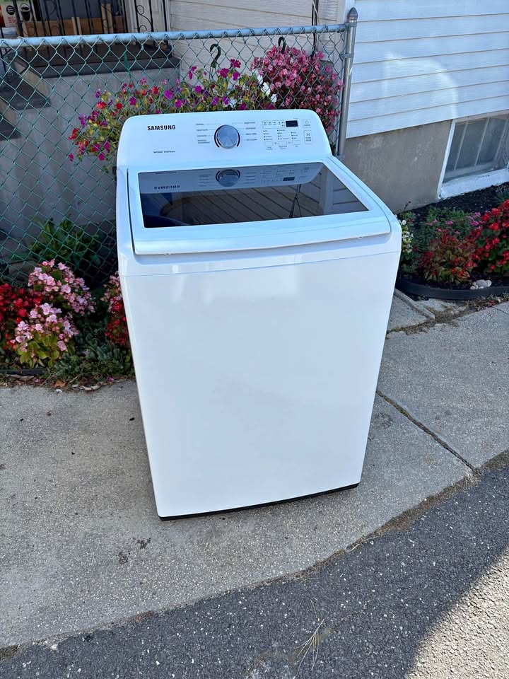 Samsung Washing Machine 27”