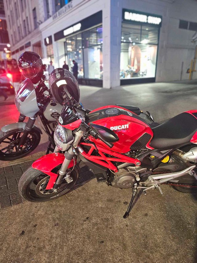 2009 ducati monster 696 - photo 2
