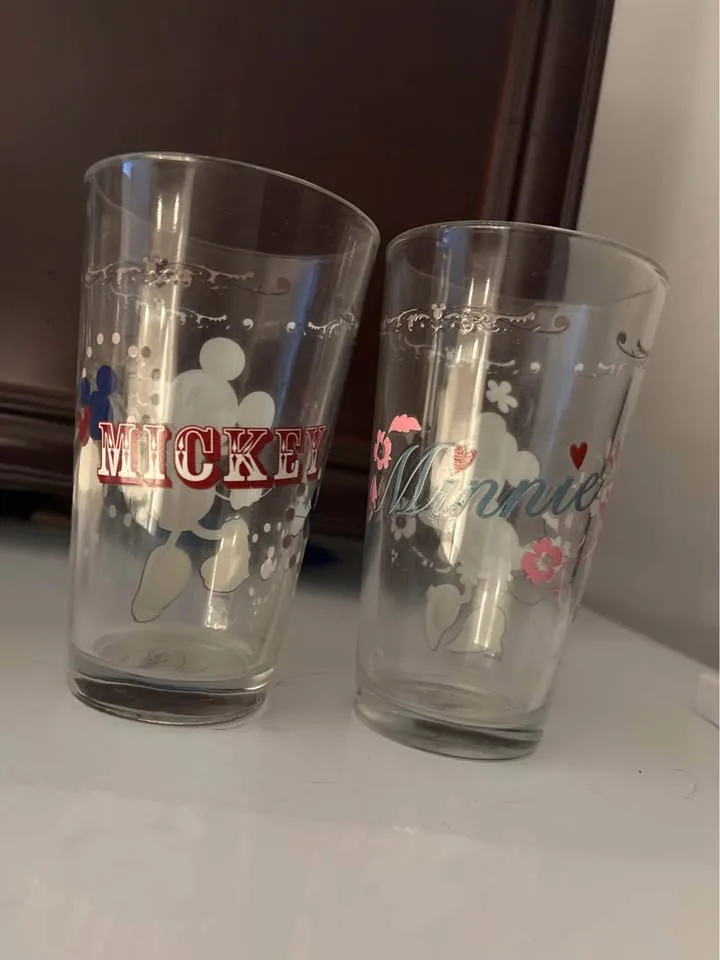Mickey & Minnie Glass Set image indicator(2)