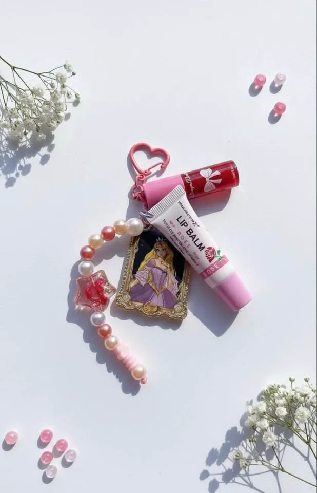 ✨ Handmade Beaded Lip Balm Keychain – Cute & Functional Gift 🎁💄 image indicator(3)