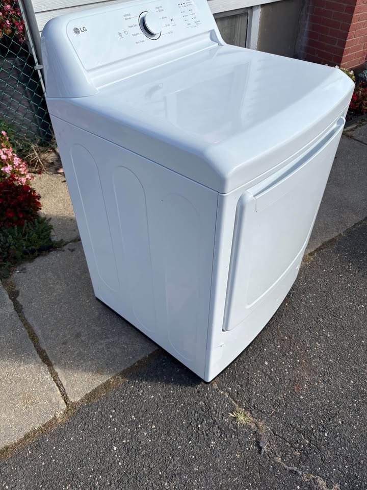 Like New LG Electric Dryer 27" - photo 4