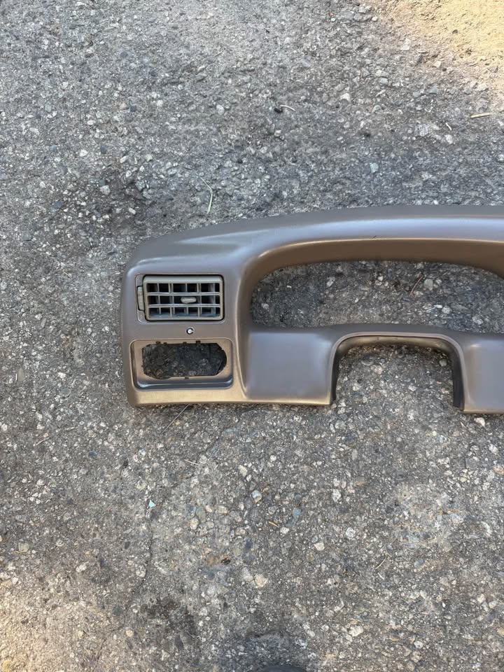 99-06 Ford f350 dash - photo 3