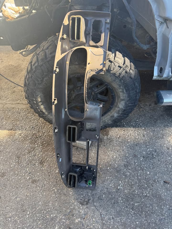 99-06 Ford f350 dash - photo 4