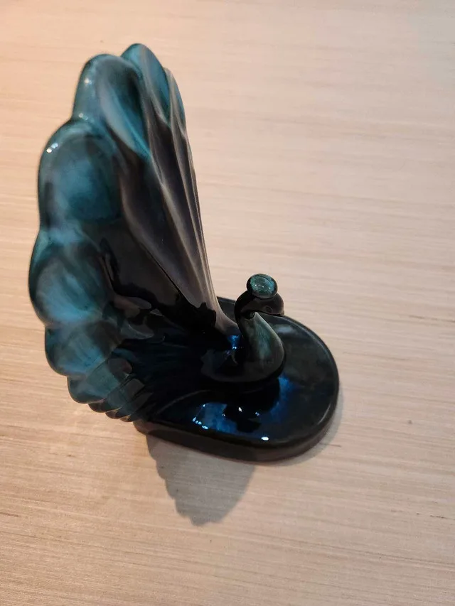 Blue Mountain Pottery Peacock image indicator(3)