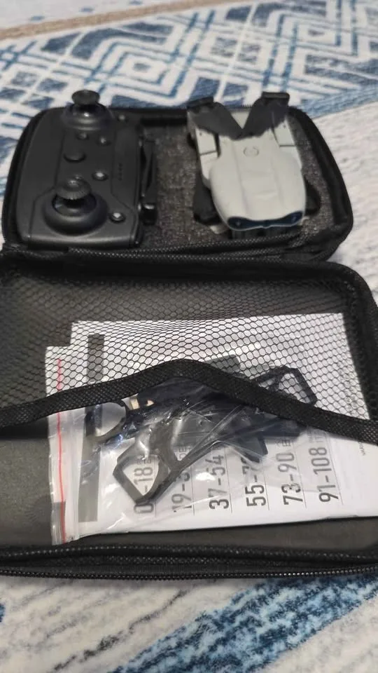 🚀 E99 Pro K3 Professional RC Drone (Grey/Black) image indicator(3)