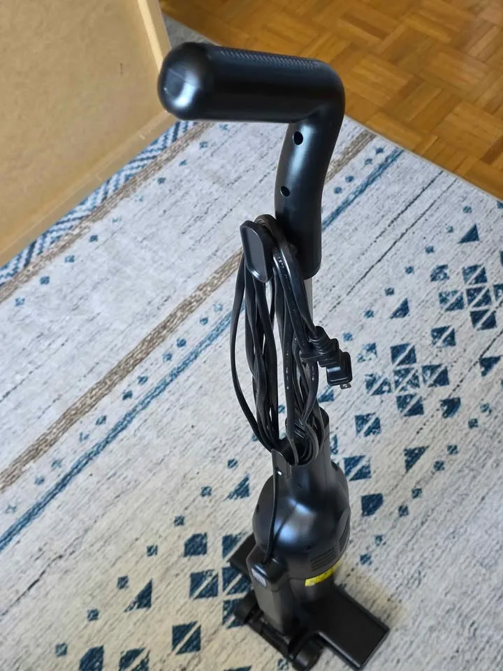 Lightweight 2-in-1 Corded Stick Vacuum Cleaner image indicator(7)