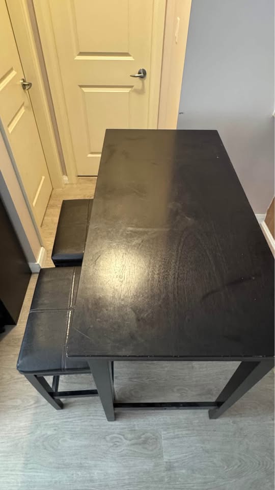 Black wooden table with 2 chairs - photo 2