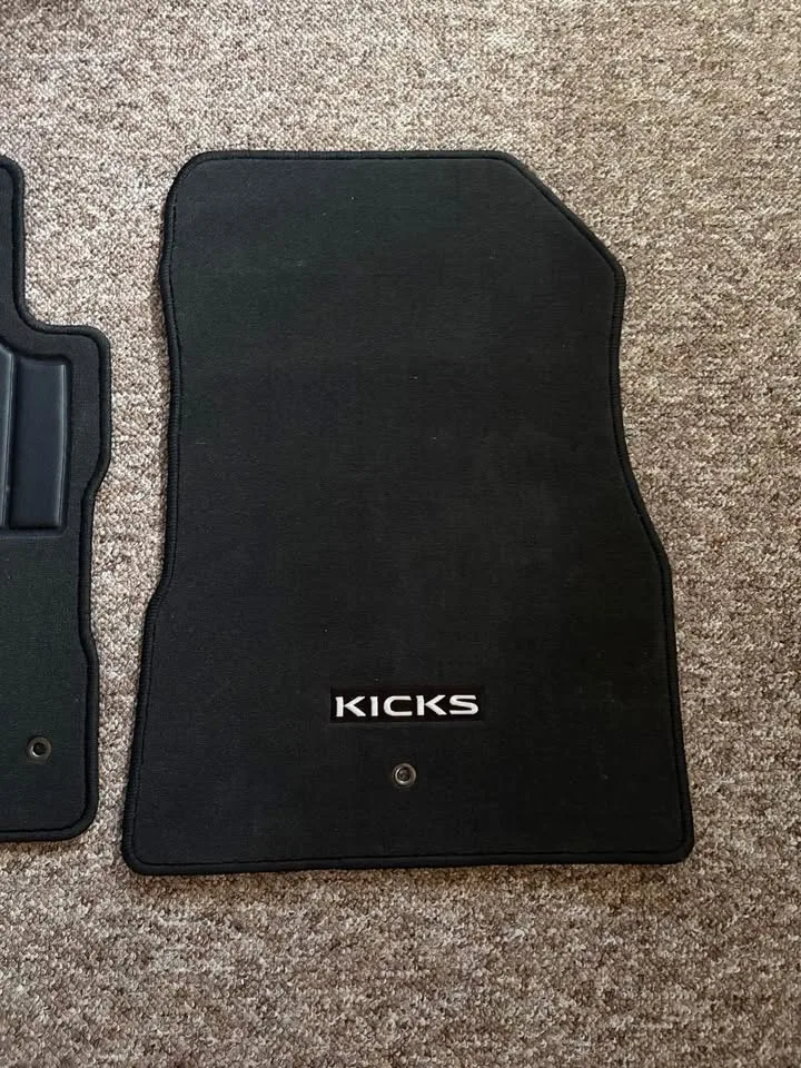 2023 Nissan Kicks Front and Back Summer Mats - Brand New image indicator(2)