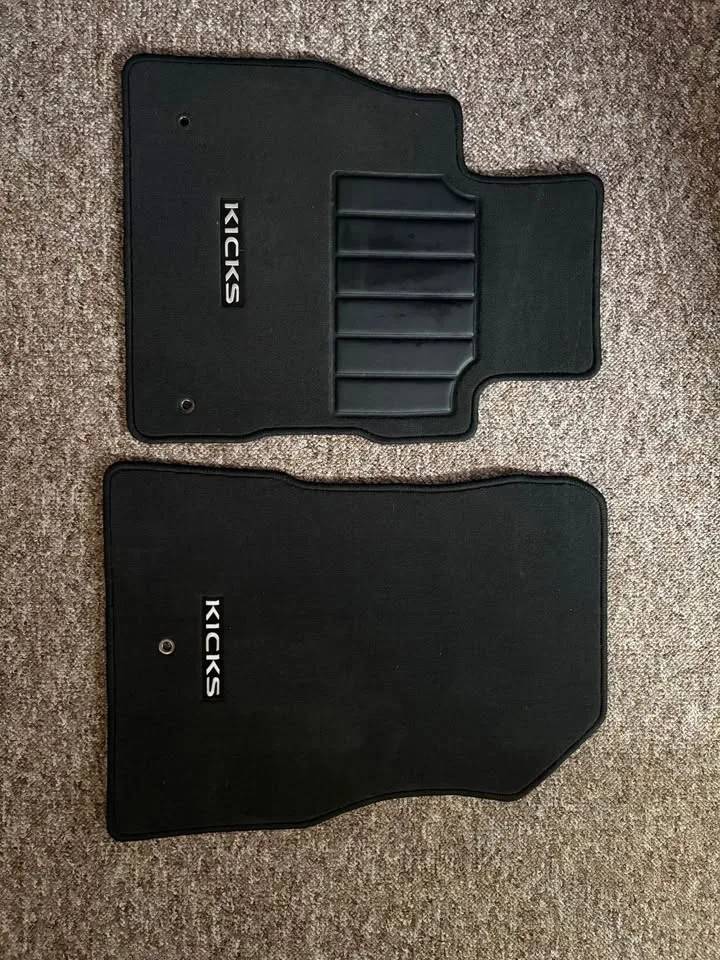 2023 Nissan Kicks Front and Back Summer Mats - Brand New image indicator(3)
