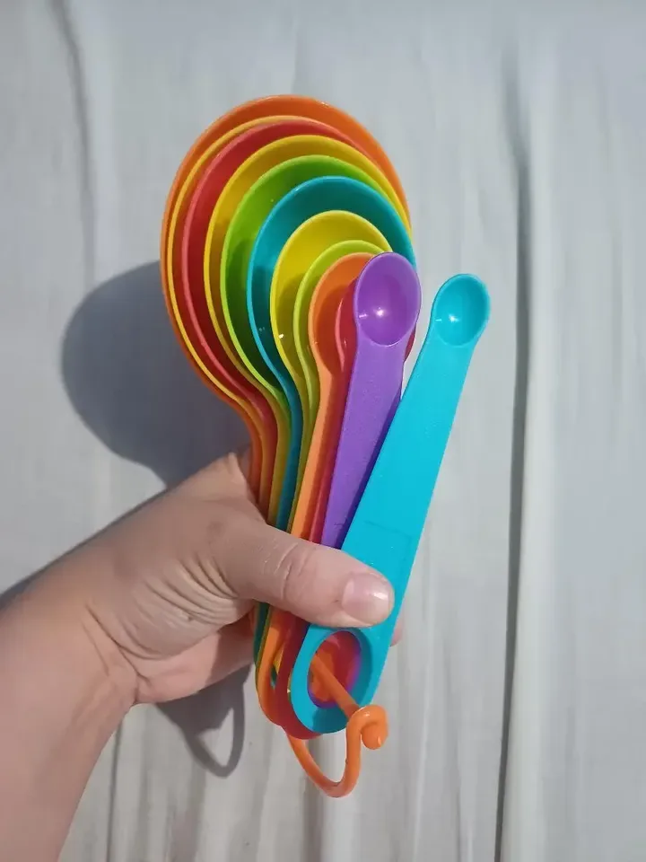 12-Piece Set of Assorted Colors Plastic Measuring Cups image indicator(8)