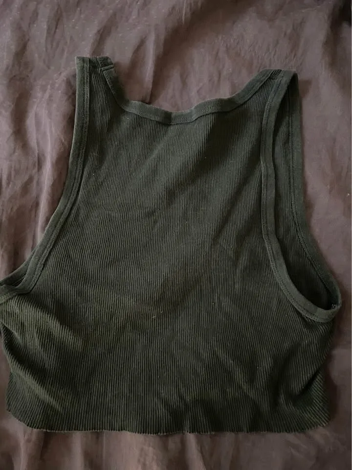 Tna & Wilfred Free Tanks image indicator(2)