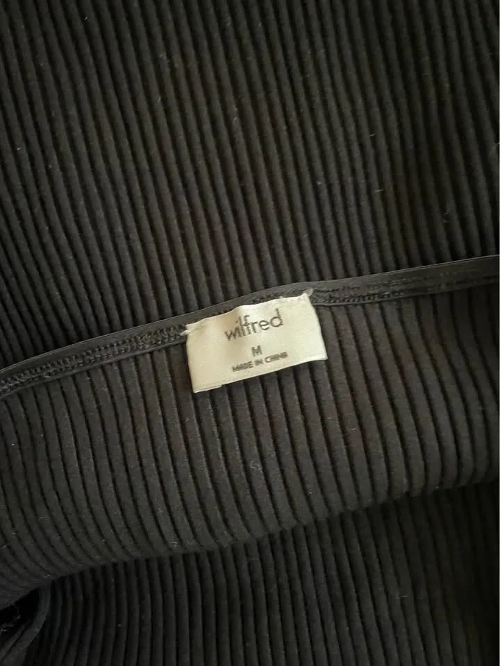 Tna & Wilfred Free Tanks image indicator(5)