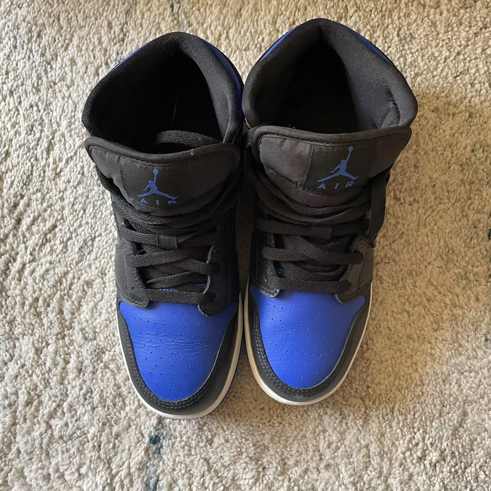 Air Jordan 1 Mid - Hyper Royal image indicator(2)