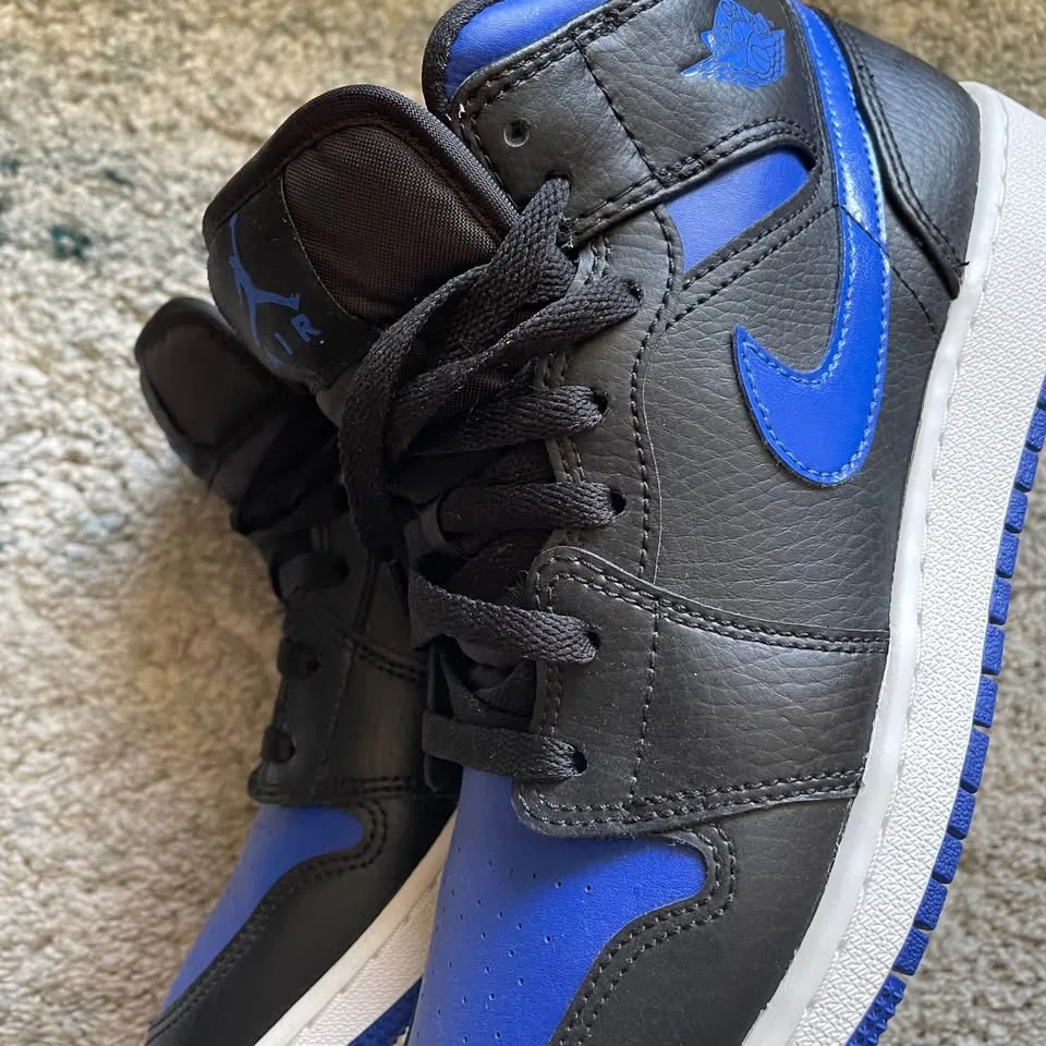 Air Jordan 1 Mid - Hyper Royal image indicator(5)
