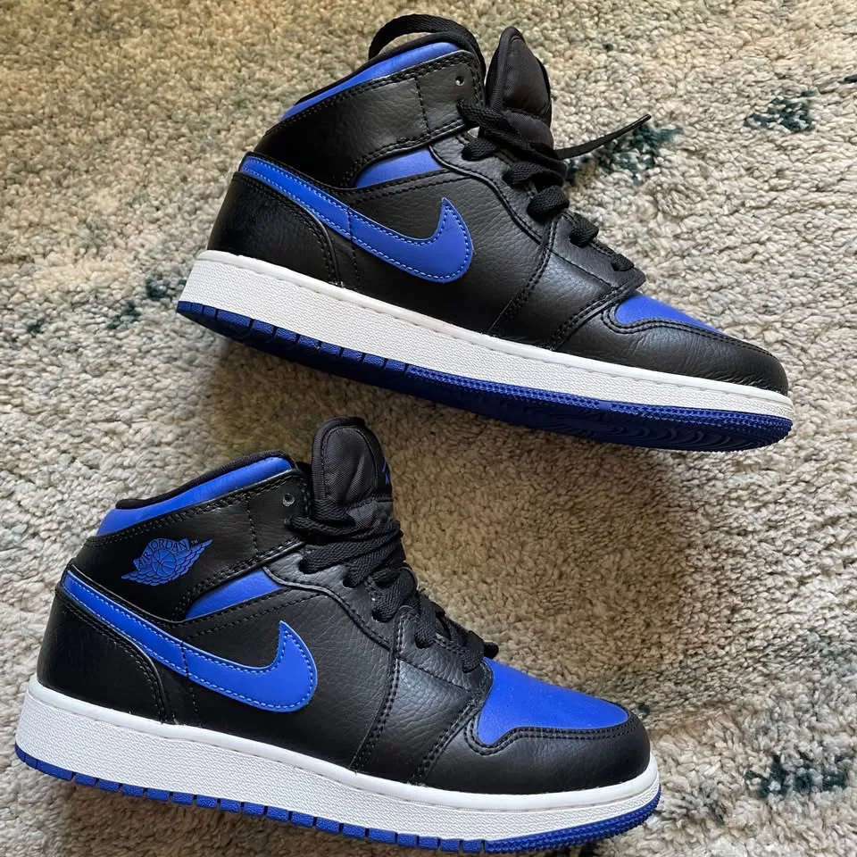 Air Jordan 1 Mid - Hyper Royal image indicator(7)