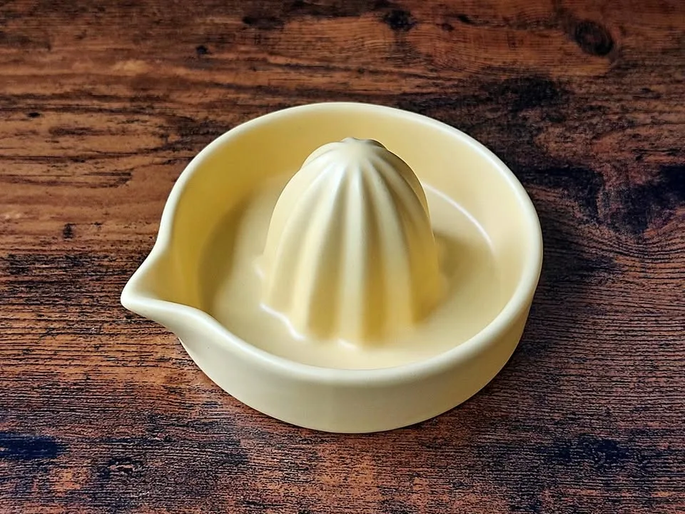 Ceramic Citrus Juicer thumbnail