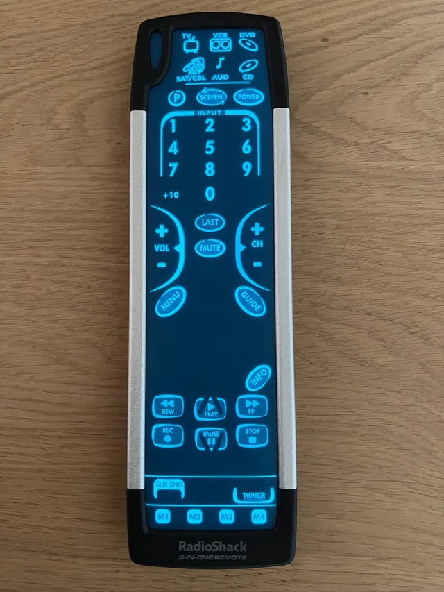 RadioShack 6 in 1 programmable remote image indicator(5)