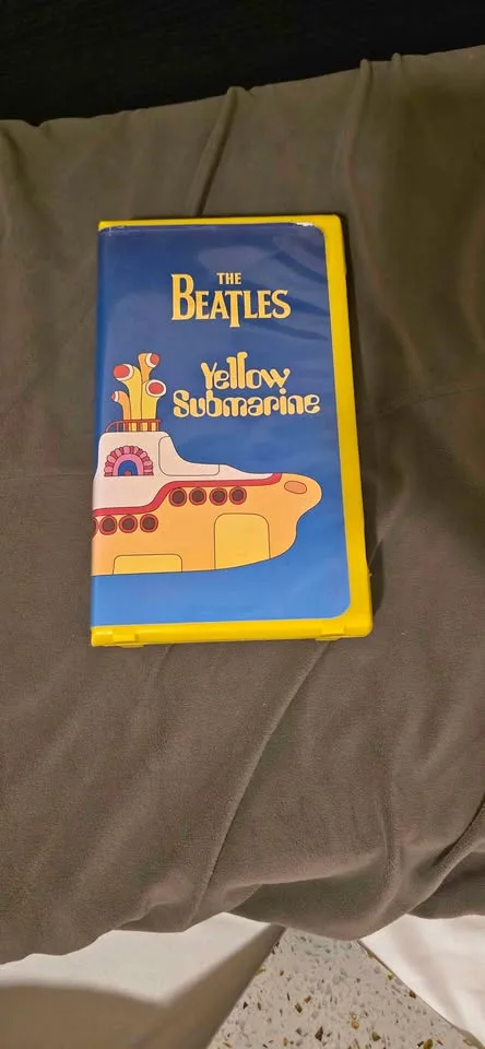 Videocassete Yellow Submarine -The beatles thumbnail
