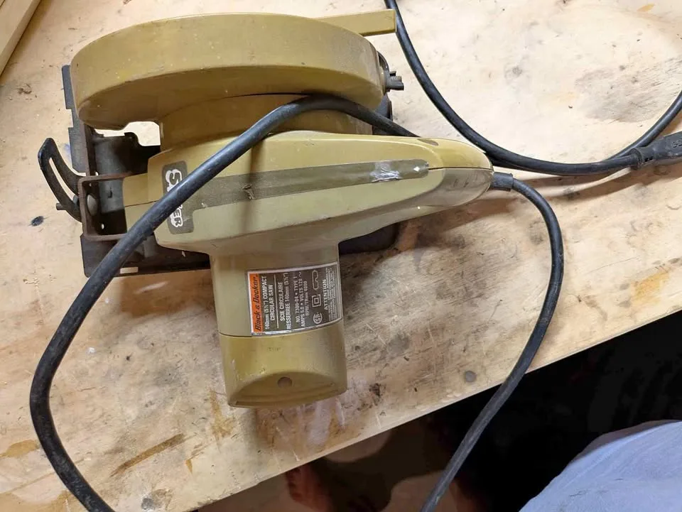 5-1/2" circular saw with fine tooth blade thumbnail