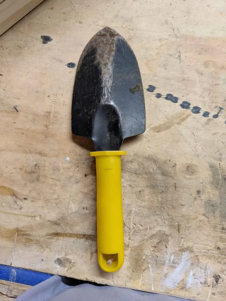 Garden trowel image indicator(2)