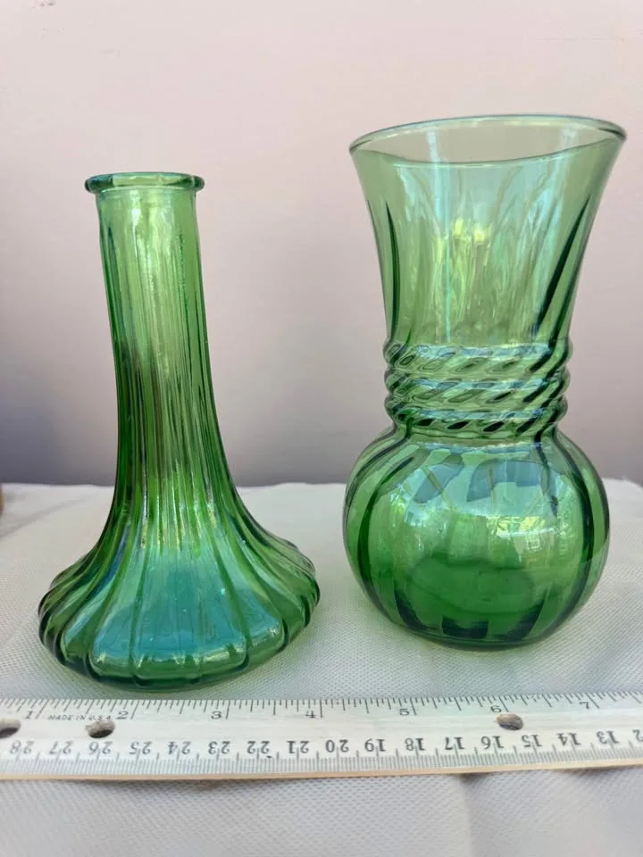 Small Green Glass Vases thumbnail