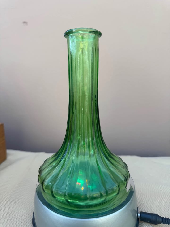 Small Green Glass Vases - photo 4