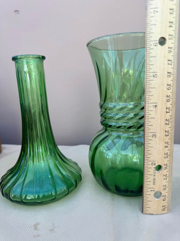 Small Green Glass Vases - photo 5