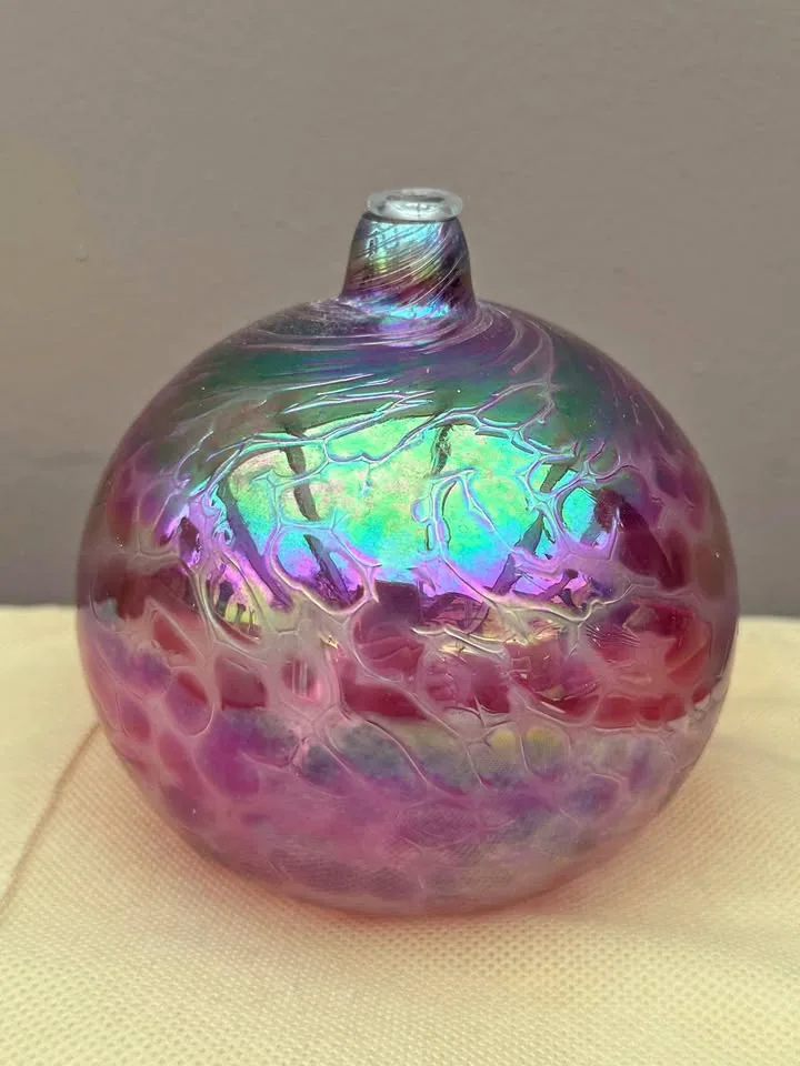 Stunningly Beautiful Blown Glass Oil Lamp thumbnail
