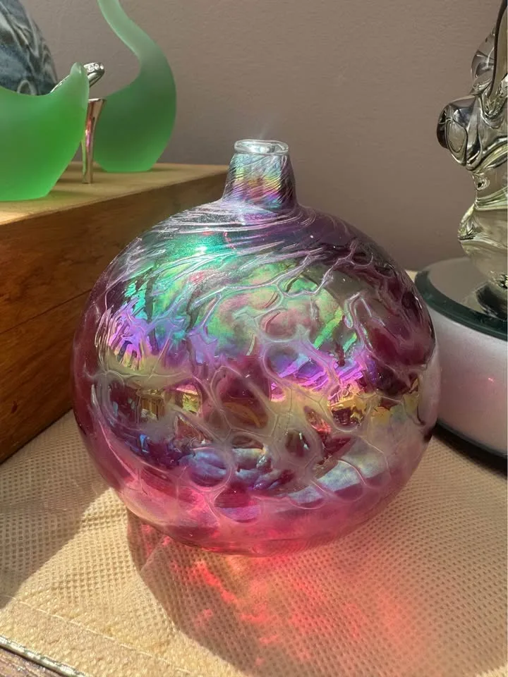 Stunningly Beautiful Blown Glass Oil Lamp image indicator(8)
