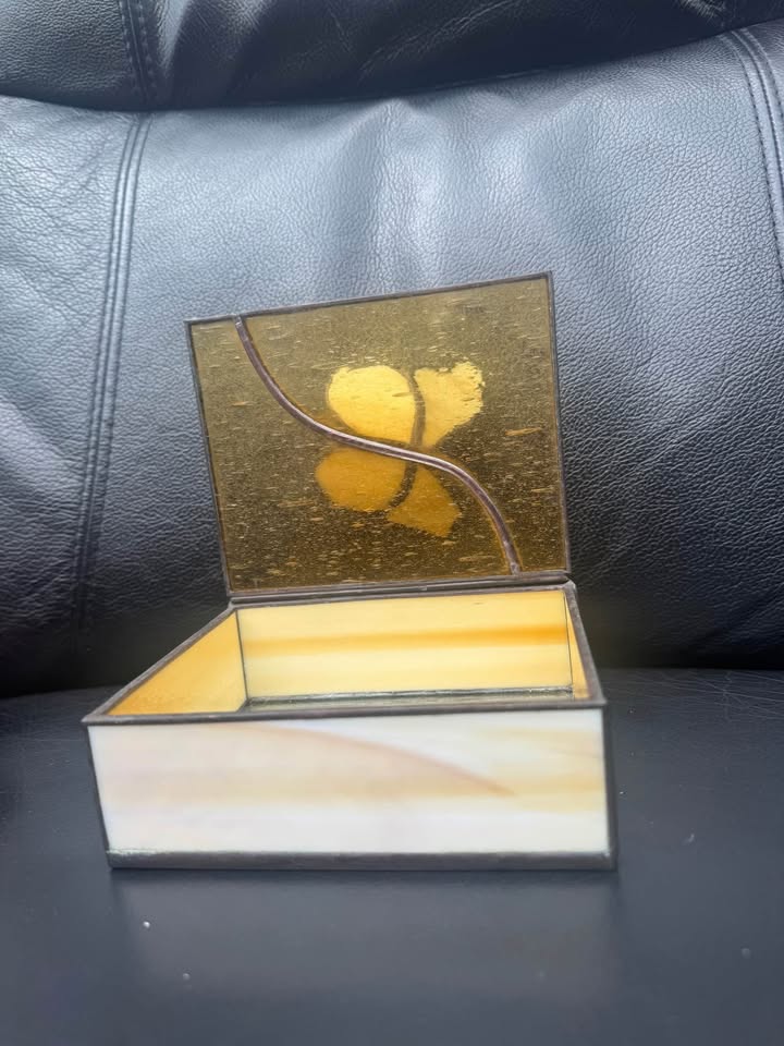 Beautiful Amber Stained Glass Butterfly Treasure Box - photo 3