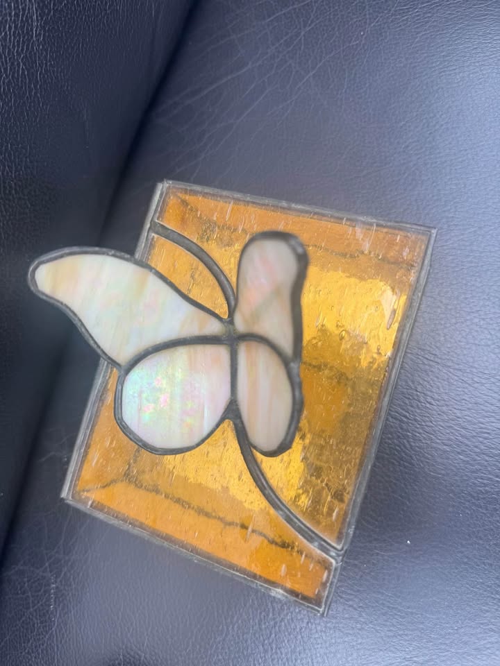 Beautiful Amber Stained Glass Butterfly Treasure Box - photo 5