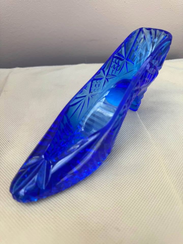 Rare Vintage Cobalt Blue Crystal Shoe Figurine - photo 2