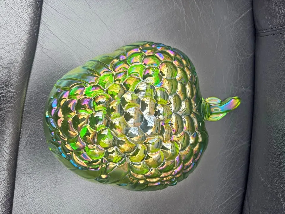 Stunning Green Carnival Glass Serving Bowl thumbnail