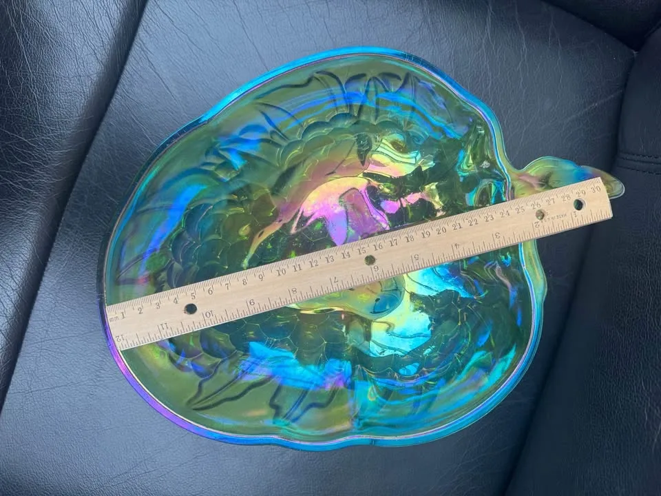 Stunning Green Carnival Glass Serving Bowl image indicator(3)