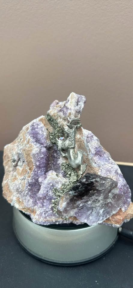 Beautiful Vintage Amethyst Art - photo 4