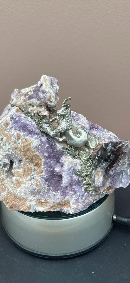 Beautiful Vintage Amethyst Art - photo 5