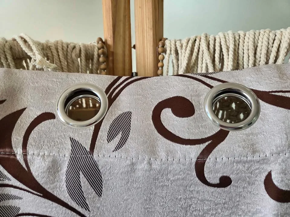 Black out curtains image indicator(3)