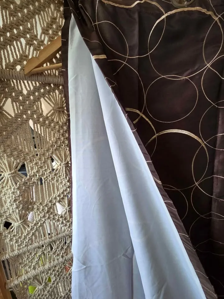 Black out curtains image indicator(7)