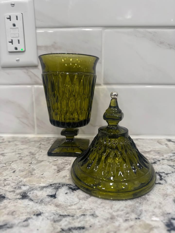 Stunning Vintage Glass Candy Container - photo 2