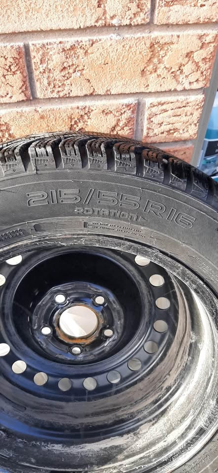 Hakkapeliitta Winter Tires with Rims 215/55/R16 - photo 2