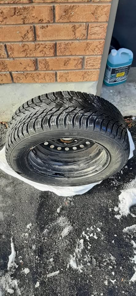 Hakkapeliitta Winter Tires with Rims 215/55/R16 - photo 5