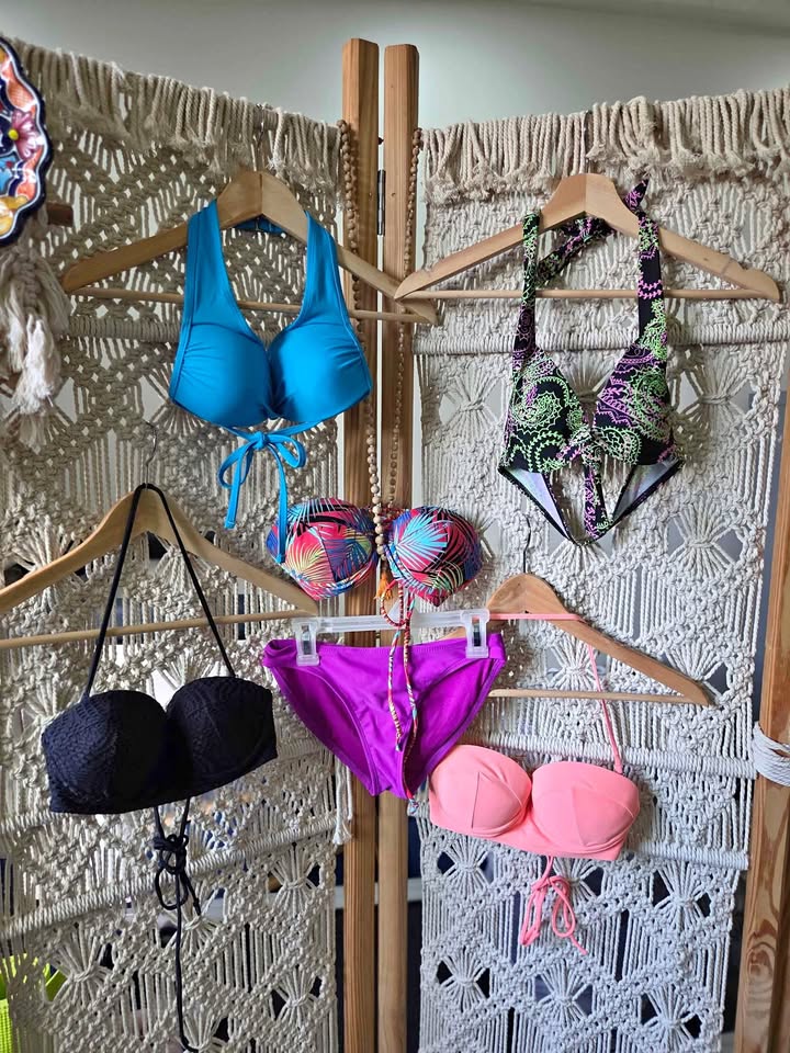 Ladies swimwear