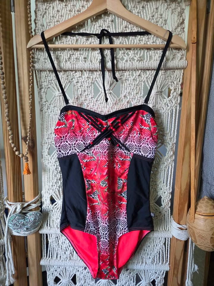 Ladies swimwear - photo 3