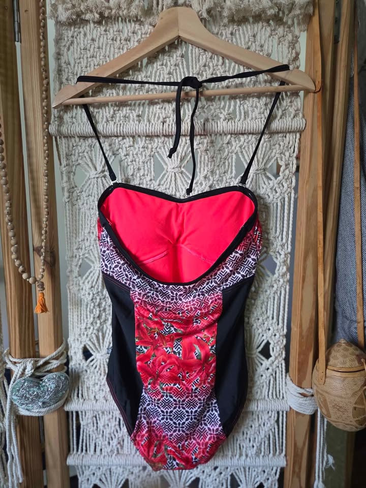 Ladies swimwear - photo 5